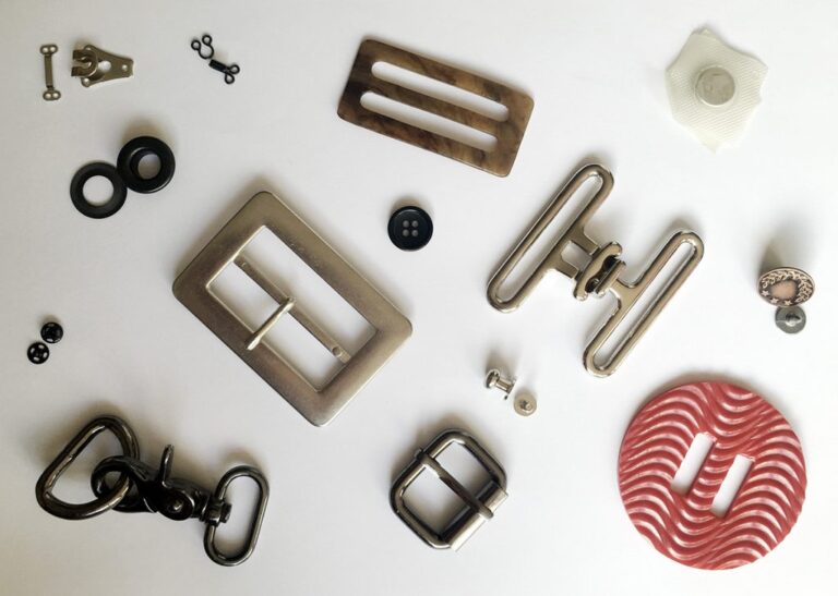 Sewing Clips and Fasteners: Complete Guide to Modern Sewing Closures